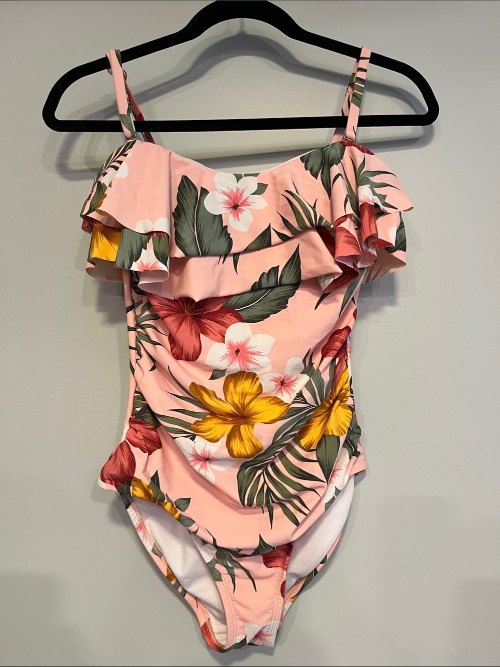 Kona Sol Pink Floral Ruffle One-Piece Swimsuit Women’s Medium
